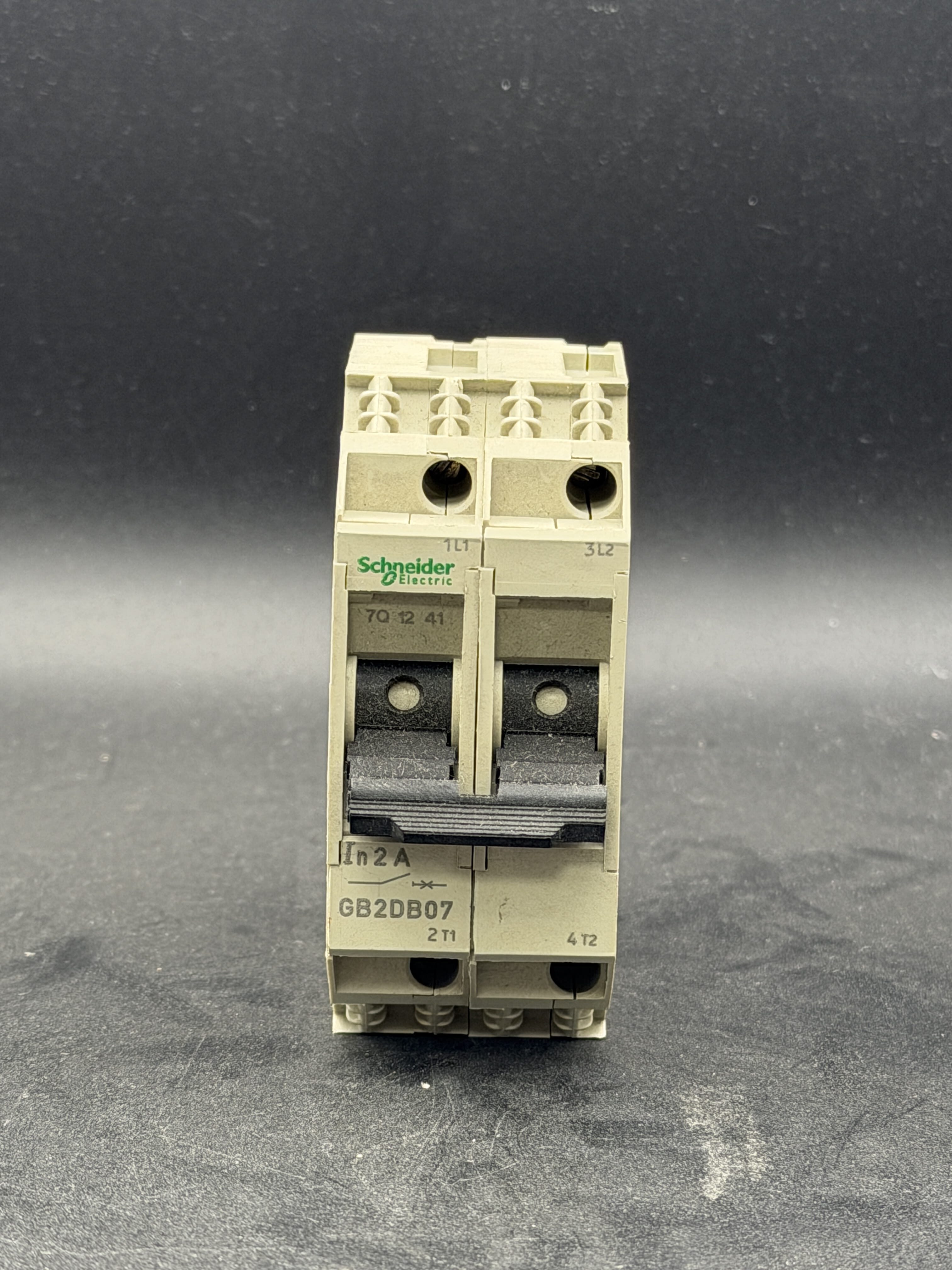 GB2DB07 Schneider Electric Thermal magnetic circuit breaker, TeSys GB2, 2P, 2 A, Icu 15 kA@415 V