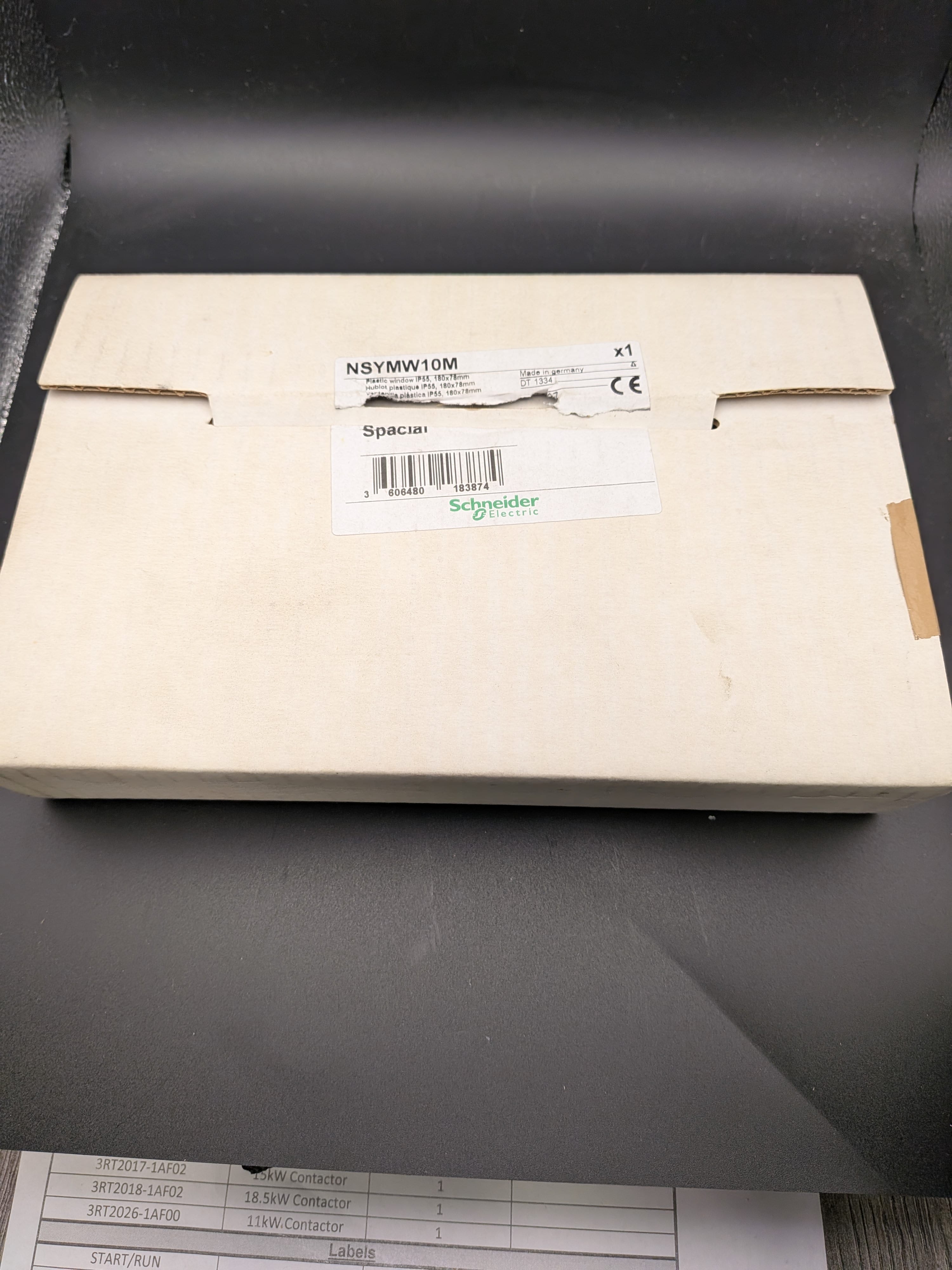 NSYMW10M – Schneider Electric Plastic window with hinged transparent cover. IP 55, L78xW180mm.